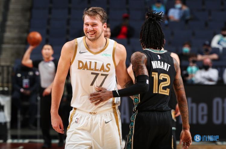 与玩家社群 与玩家社群